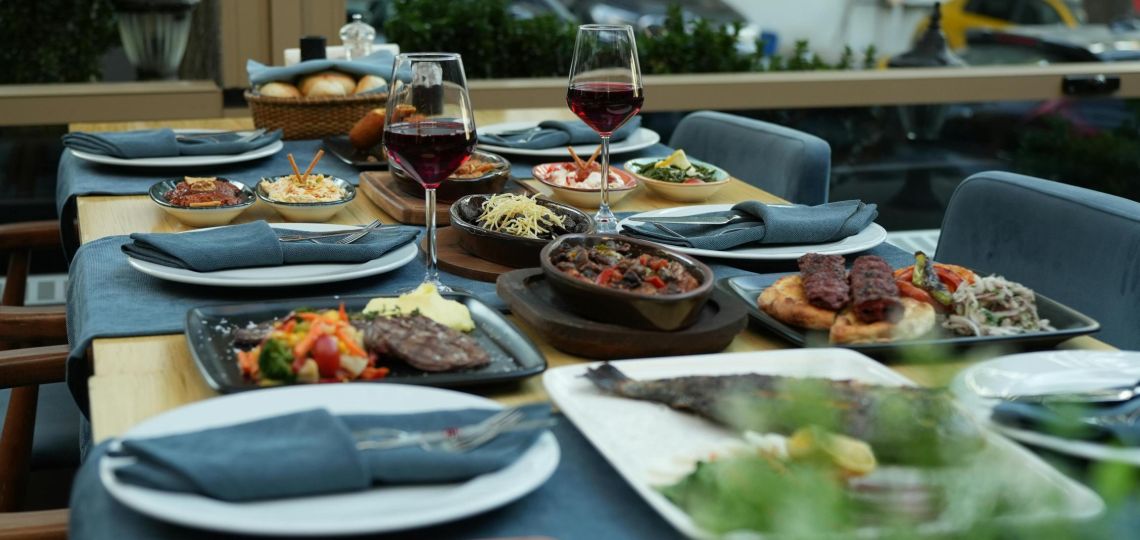 Dónde salir a comer el 25 de Mayo: restaurantes con menú patrio