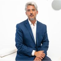 Armonizar, no rellenar: el enfoque médico que redefine la estética facial
