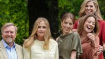 Nueva foto oficial de la casa real de Países Bajos: Máxima Zorraguieta y sus hijas deslumbraron con sus looks armoniosos