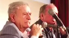 Escrache a Eduardo Duhalde