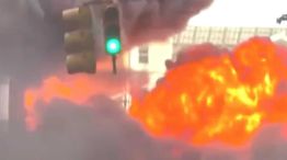 Nueva York Impactante explosión de un auto cerca del Toro de Wall Street 20052026