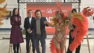 Gustavo Sáenz bailó con los bailarines del carnaval 21052026