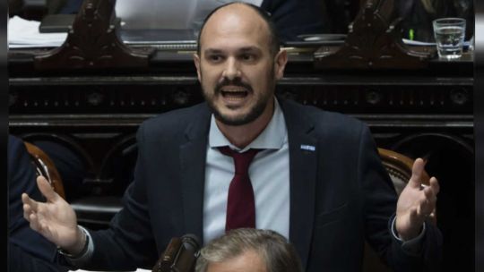 Cruce en Diputados: un legislador de UxP llamó “borderline” a Milei y desató una fuerte pelea con libertarios
