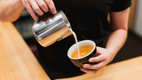 Claves de expertos para elegir y preparar un gran café en casa