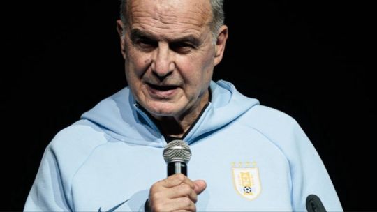 Marcelo Bielsa le puso fecha de vencimiento a su ciclo en Uruguay: se va tras el Mundial 2026