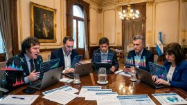 Una encuesta reveló que Milei lidera las redes, pero su fuerte desgaste beneficia a Macri y Bullrich