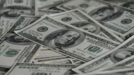 El dólar blue cerró en alza este lunes 22 de junio y el Banco Central volvió a comprar dólares