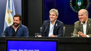 Conferencia de prensa del ministro de Economía, Luis Caputo.
