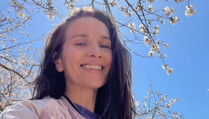 Así es la educación libre de pantallas de Merlín, el hijo de Natalia Oreiro que ya tiene 14 años
