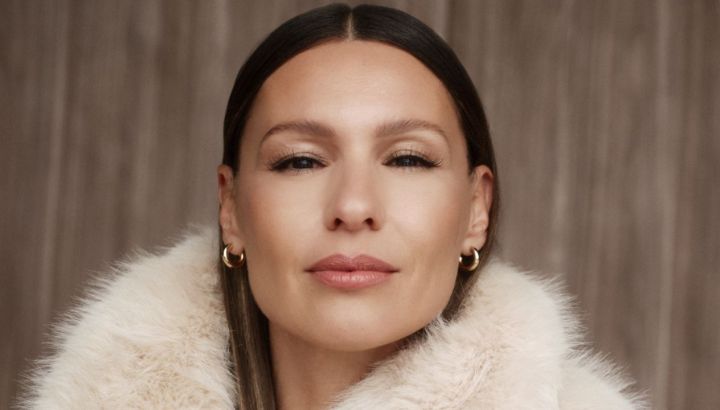 Adiós a los vestidos clásicos y al sastrero: Pampita dio cátedra de estilo con el conjunto knitwear más elegante