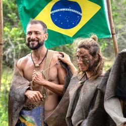 Supervivencia al Desnudo: Conquista Mundial.