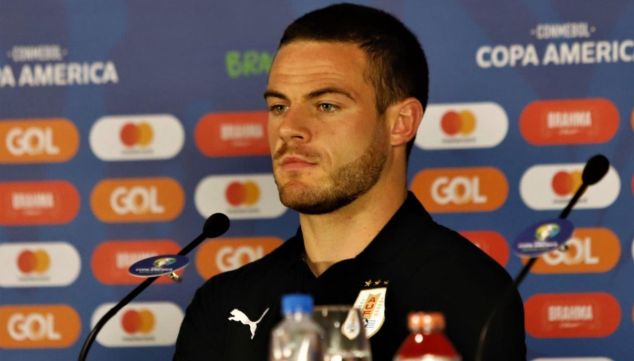Nahitan Nández