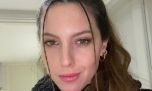 Clara Darín mostró la vida de sus padres en España: las flores de Ricardo Darín, la vergüenza de Florencia Bas y un nuevo amor en la familia