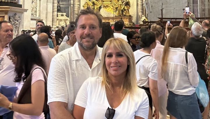 El mal momento de Fernanda Vives y Sebastián Cobelli en la Ciudad del Vaticano: "Nos chorearon en el país de Dios"