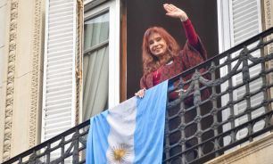 25 de mayo frente al departamento de Cristina Kirchner 25052026