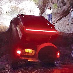 Cómo iluminan las luces para off road. Y qué tipo de farol auxiliar conviene utilizar según la situación.