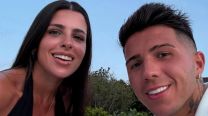 El antes y el después del living de Valentina Cervantes y Enzo Fernández: estilo moderno, detalles dorados y la mesa que es tendencia 