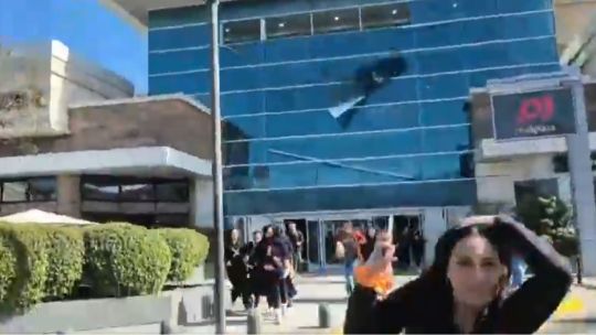 Fuerte sismo de magnitud 6.9 sacudió Chile: reportan daños materiales y miles de usuarios sin luz