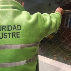 Las autoridades realizan recorridas diarias para detectar maniobras ilegales vinculadas a la utilización de redes, una práctica totalmente prohibida en este espejo de agua.