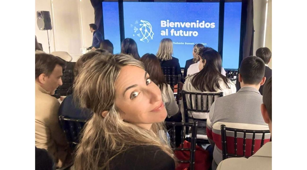 ¿Quién es dueño de lo que somos en internet?