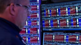 El riesgo país perforó los 490 puntos y los ADR's argentinos suben hasta 5,4%