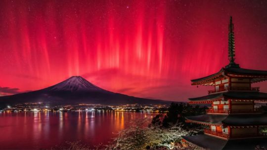 Auroras rojas sobre Japón revelaron un desajuste energético en las tormentas solares