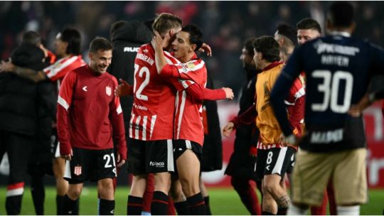 Estudiantes venció a DIM en el descuento y logró un épico boleto a octavos de la Copa Libertadores