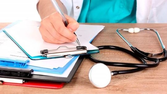 Alertan sobre intereses económicos detrás de tratamientos médicos