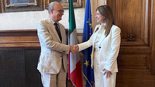 Pettovello espera reunirse con el Papa León XIV en Roma, en una convocatoria internacional de ministros de Educación