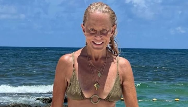 A los 61 años, Cecilia Bolocco deslumbró en bikini desde Tulum: las fotos