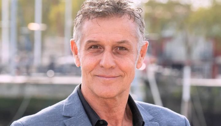 Pierre Deny, actor de "Emily in Paris", murió a los 69 años tras luchar contra la ELA