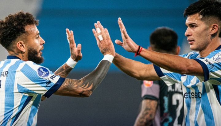 Racing ganó su último partido internacional del año - Duván Vergara