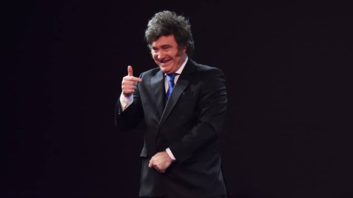Milei y Caputo presentan su modelo económico ante empresarios