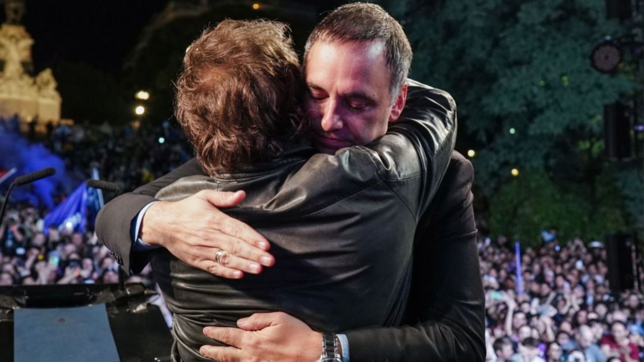 "Quedó claro que no robó": Milei respaldó a Adorni luego que presentara su declaración jurada