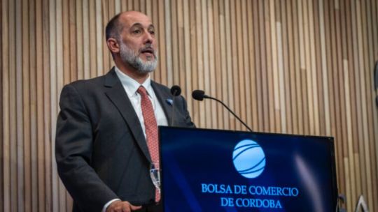 Provincia busca mostrar solvencia: según Acosta, “Córdoba no necesita salvatajes de la Nación”