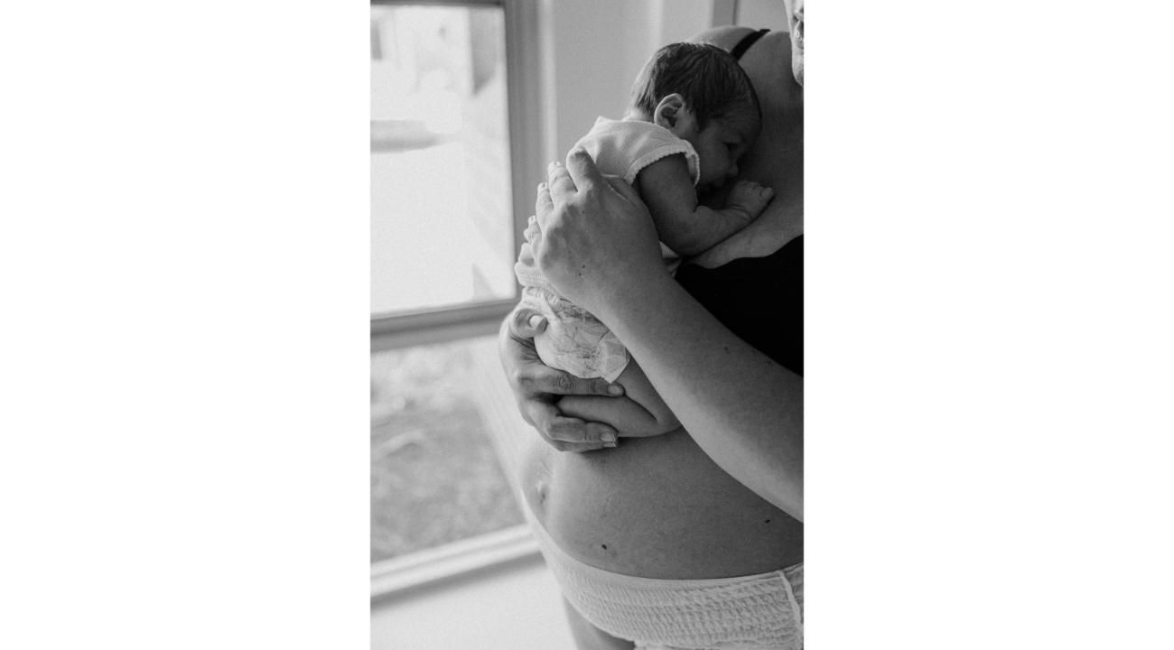 Cuando la maternidad también implica elegir: culpa, deseo y decisiones después del parto