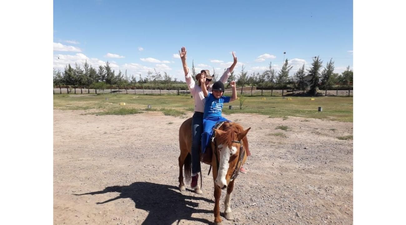 Equinoterapia Carlota Yanzón: una mirada profesional sobre las terapias asistidas con caballos