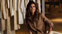 La idea de Juliana Awada para decorar la pared del sofá: elegante, con personalidad y en tendencia