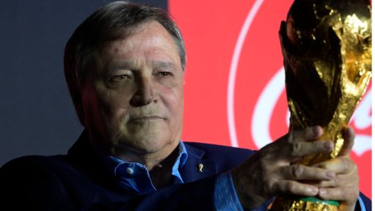 Loyalty could be fatal to Argentina's World Cup title defence, says 1978 champion Daniel Bertoni