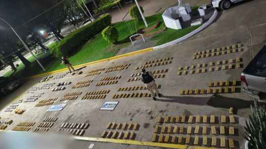 Una camioneta a toda velocidad y 555 kilos de droga: el operativo que terminó con dos detenidos en Chaco