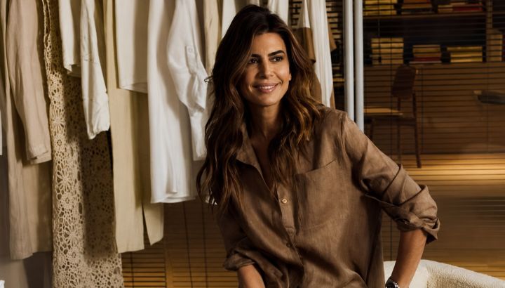 La idea de Juliana Awada para decorar la pared del sofá: elegante, con personalidad y en tendencia