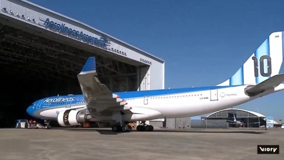 Furor por el “avión de Messi” para el Mundial 2026: cómo es el diseño que presentó Aerolíneas Argentinas.