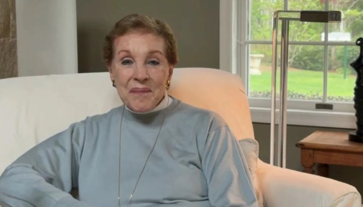 Julie Andrews reaparece a los 90 años con un emotivo video sobre el Parkinson