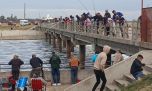 Preocupación en Junín por la pesca indiscriminada de pejerreyes en laguna de Gómez