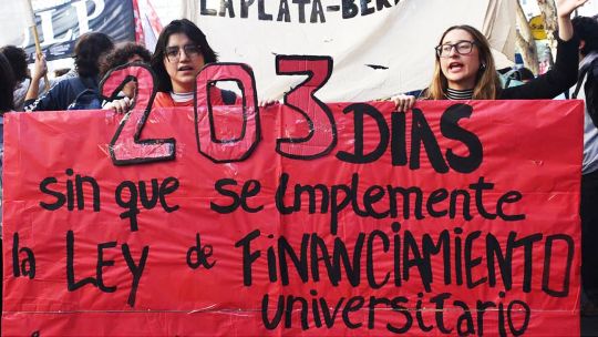 En pie de lucha