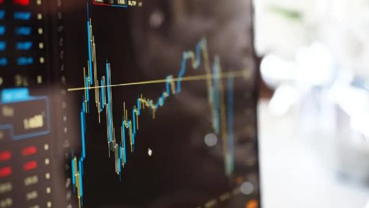Panorama alentador en el ámbito financiero: “Los números de ganancia comercial vienen batiendo nuevos récords”