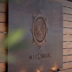 Bodega Mil Suelos en Delirio
