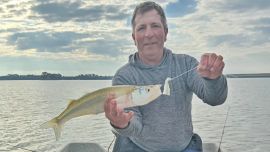 El buen rendimiento de embarcados se suma a las interesantes faenas en la pesca de costa, otra modalidad que da generosos pejes.