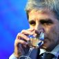El caso Adorni paraliza el nuevo blanqueo de Luis Caputo y frena la llegada de dólares al mercado