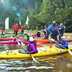 Luego de 30 años, en el Parque Nacional Los Alerces, Chubut, se volvió a vivir la tradicional travesía en kayaks y canoas por aguas abiertas con fines recreativos, turísticos y comunitarios.